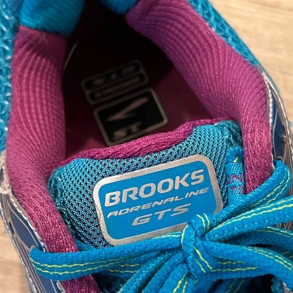 Brooks Blue and Pink Adrenaline GTS Athletic Running Shoes 9 - Picture 13 of 16